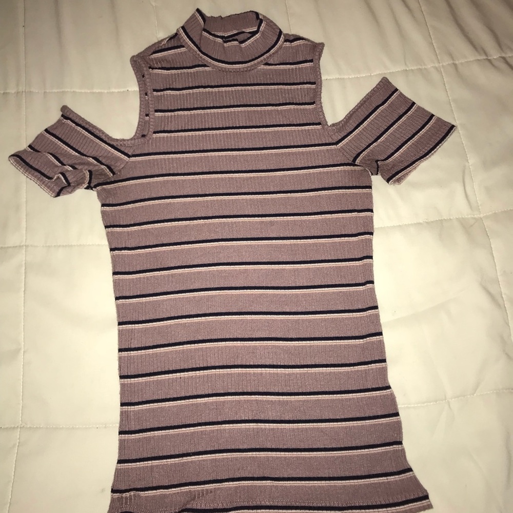 Aeropostal top